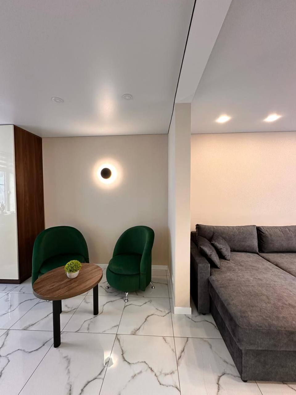 Park House Apartment Palyanytsya Luaran gambar