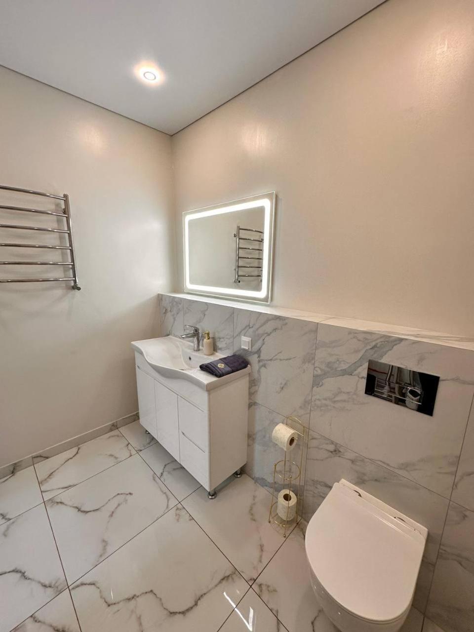 Park House Apartment Palyanytsya Luaran gambar