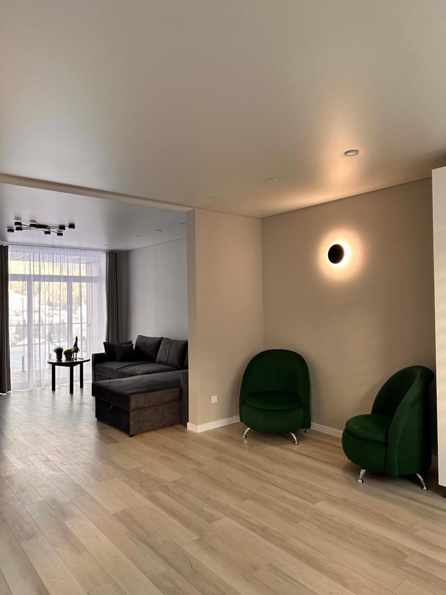 Park House Apartment Palyanytsya Luaran gambar